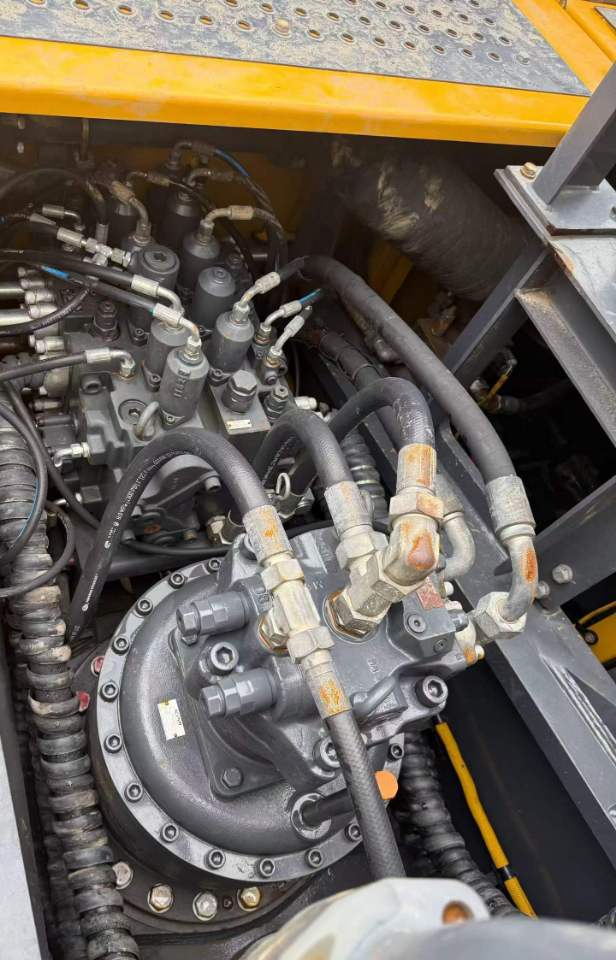 Buy XCMG XE60WA Used Excavator / 2