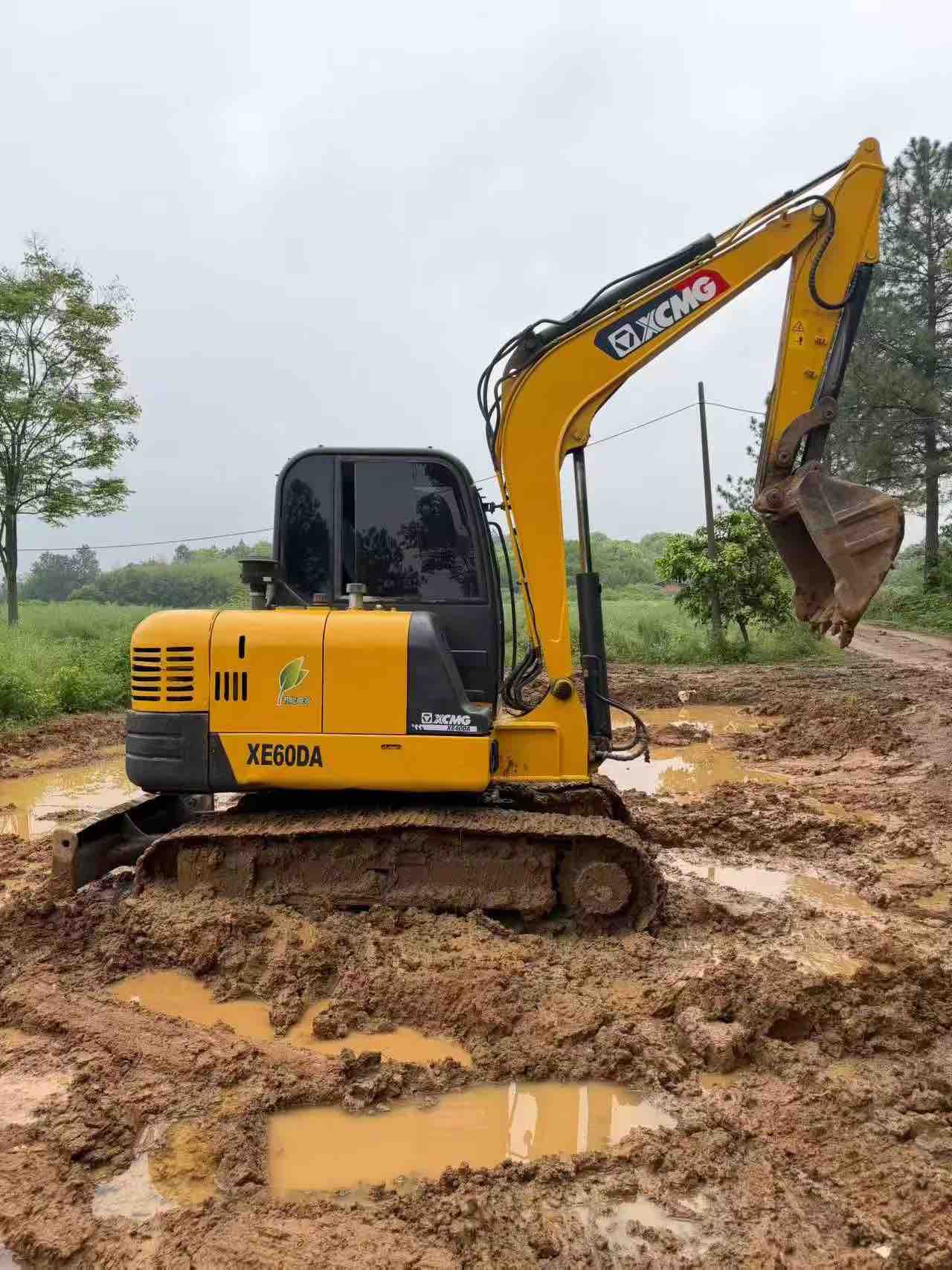 Buy XCMG XE60WA Used Excavator / 2