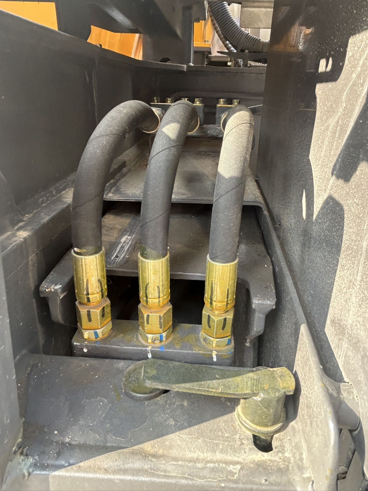 Buy XCMG XCT12K5-1 Used Crane / 8