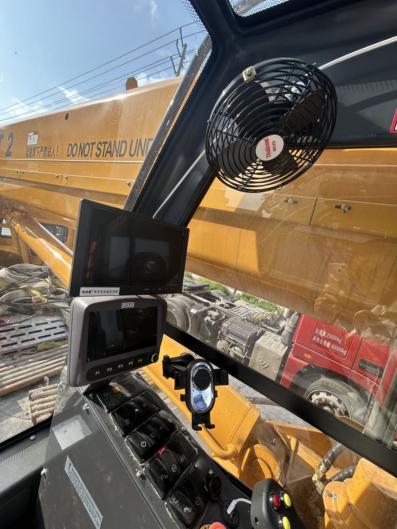 Buy XCMG XCT12K5-1 Used Crane / 4