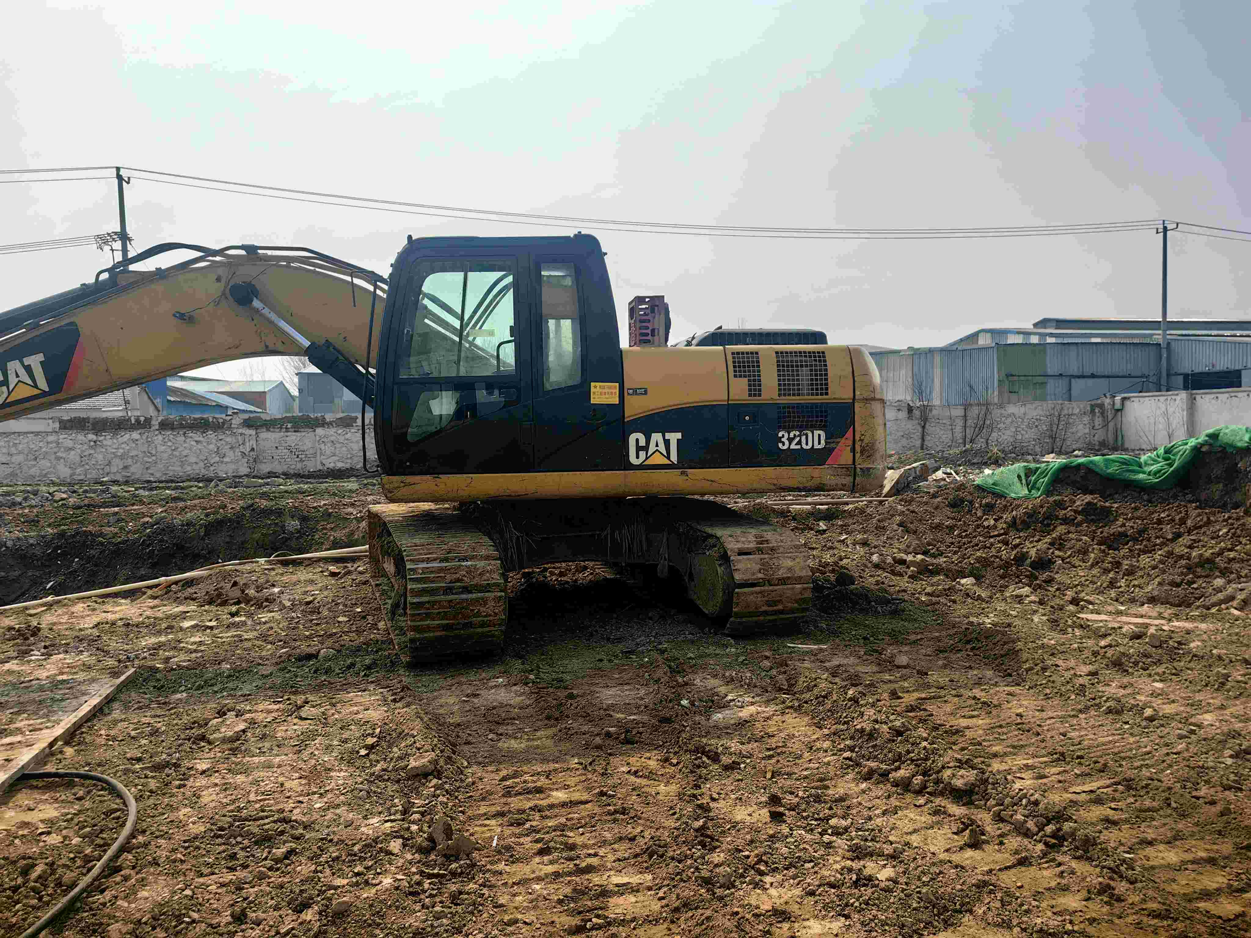 Buy Caterpillar 320C Used Excavator / 2