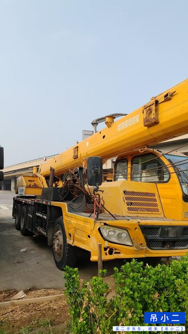 Buy XCMG QY20B Used Crane / 4