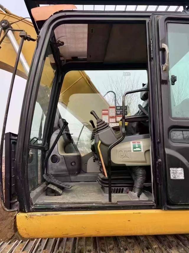 Buy Caterpillar 320CL Used Excavator / 3