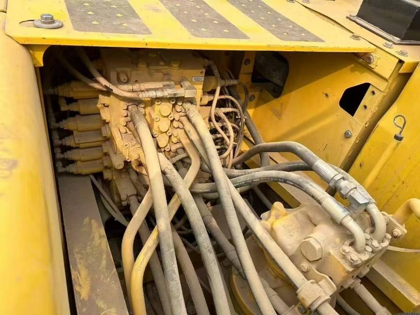 Buy Komatsu PC240NLC-7 Used Excavator / 5