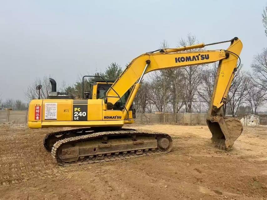 Buy Komatsu PC240NLC-7 Used Excavator / 2