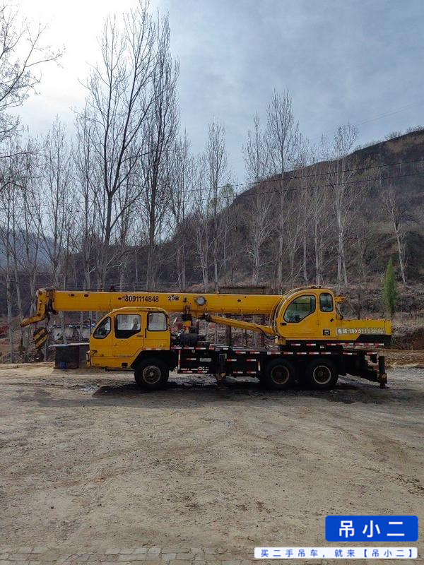 Buy XCMG 16D Used Crane / 2