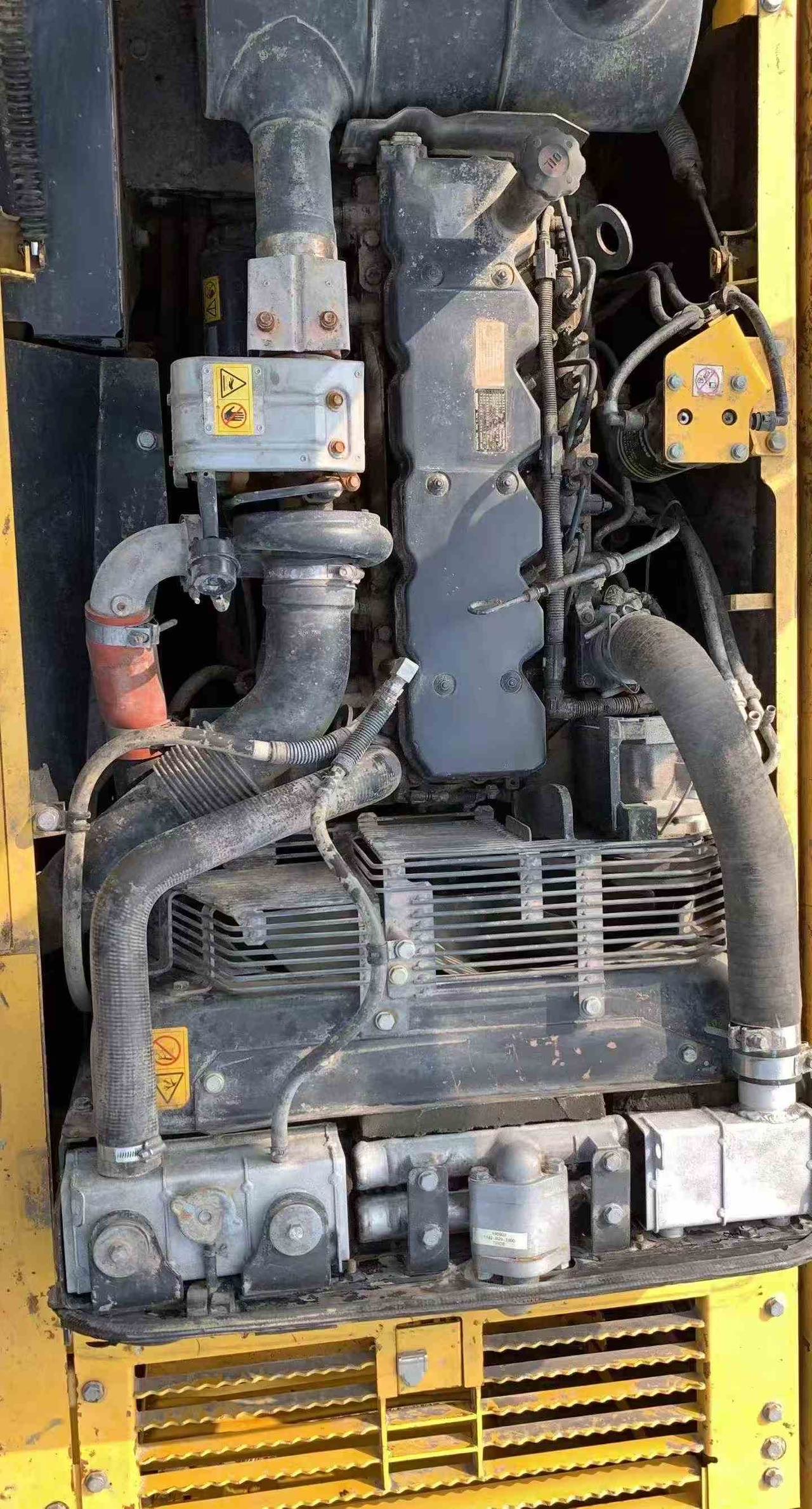 Buy Komatsu PC220-7 Used Excavator / 6