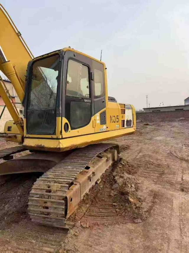 Buy Komatsu PC210-8 Used Excavator / 2