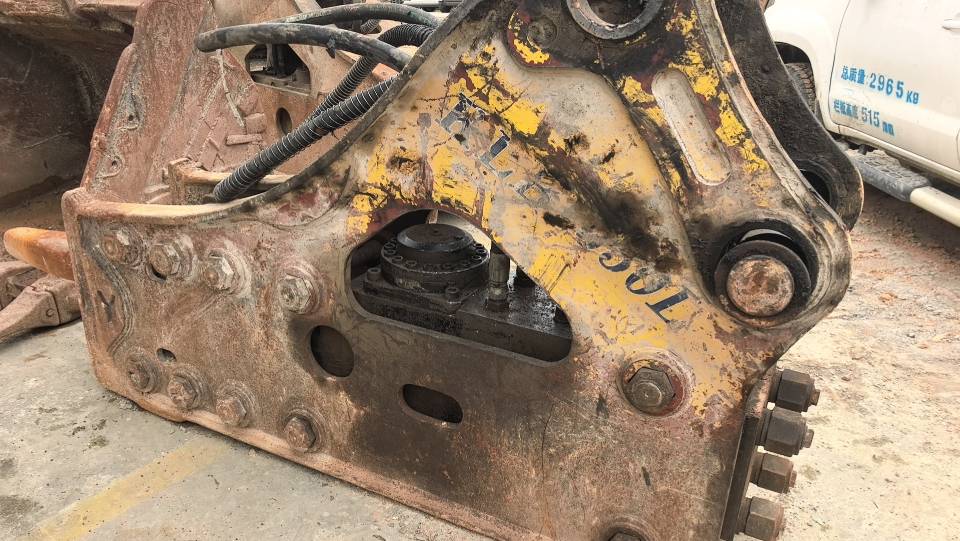 Buy Caterpillar 336DL Used Excavator / 9