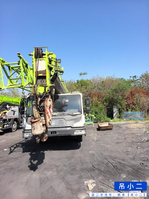 Buy Zoomlion ZTC251VE562 Used Crane / 2