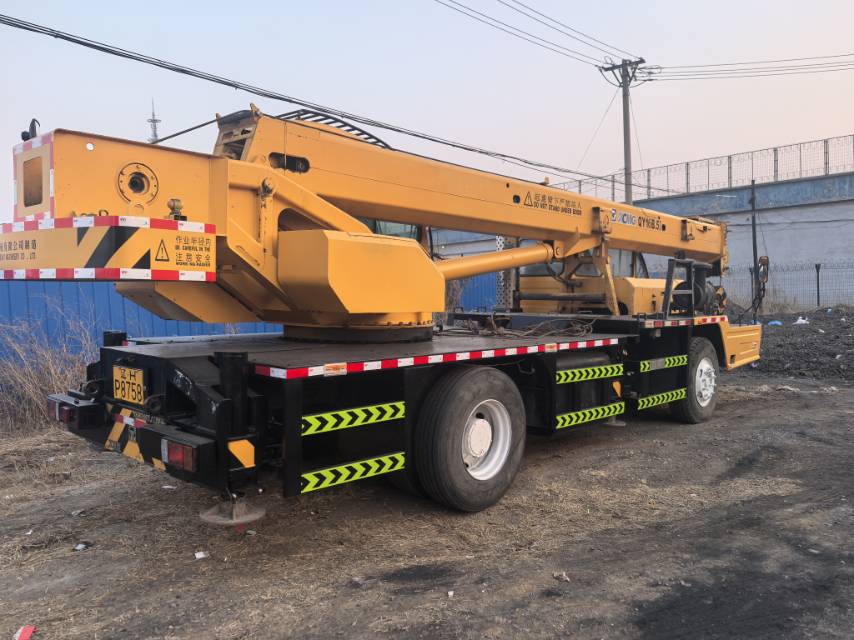 Buy XCMG QY12B.5 Used Crane / 4
