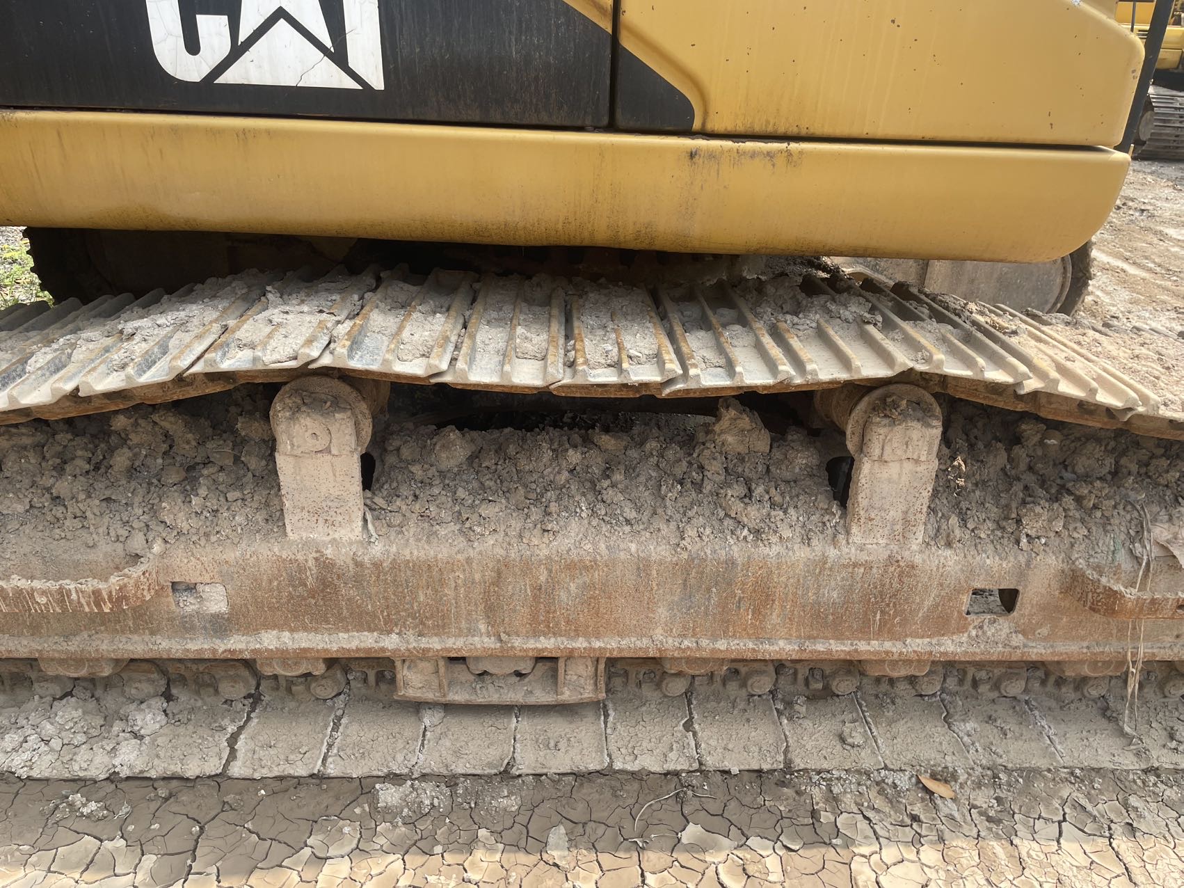 Buy Caterpillar 320C Used Excavator / 8