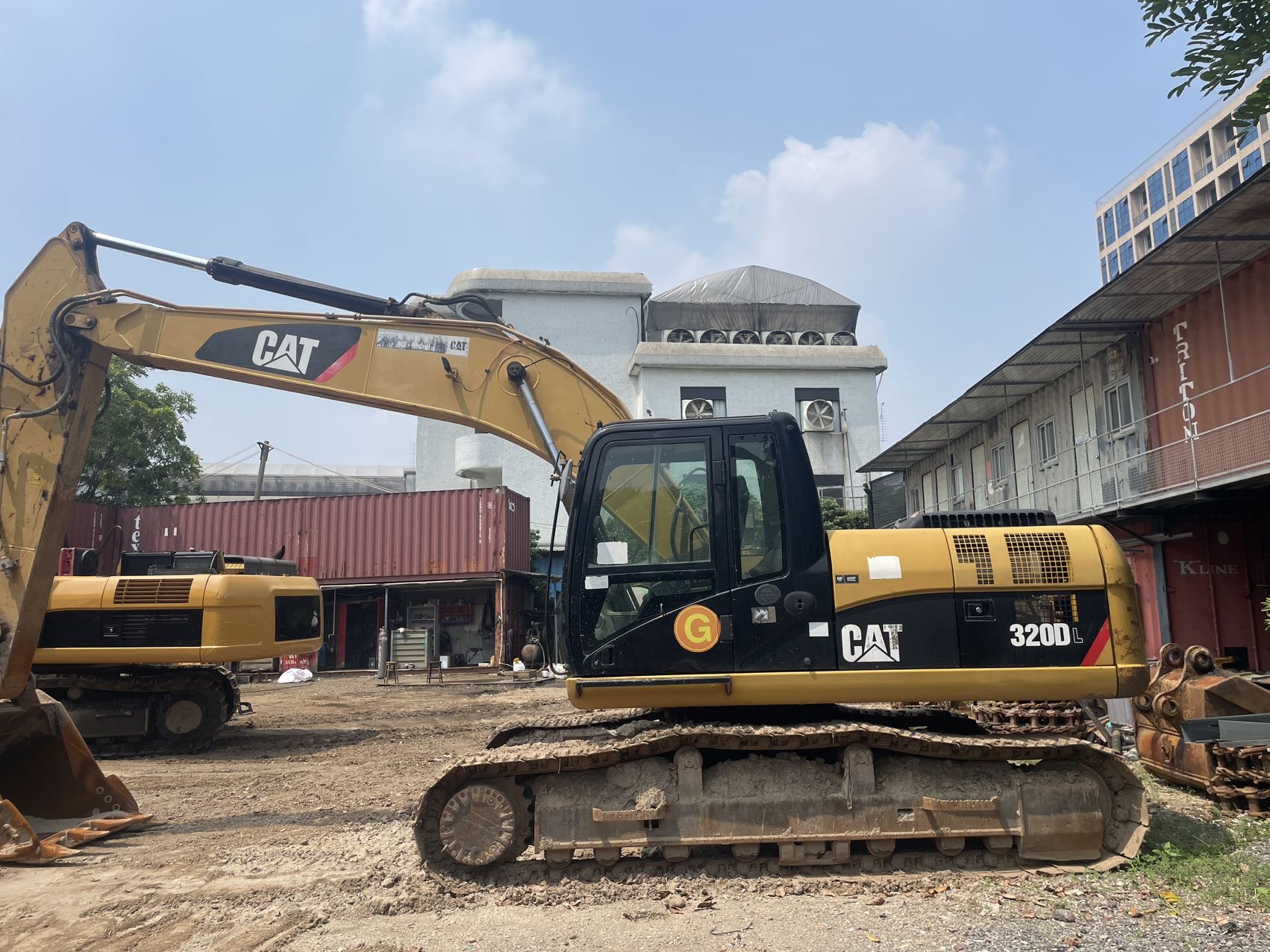 Buy Caterpillar 320C Used Excavator / 2