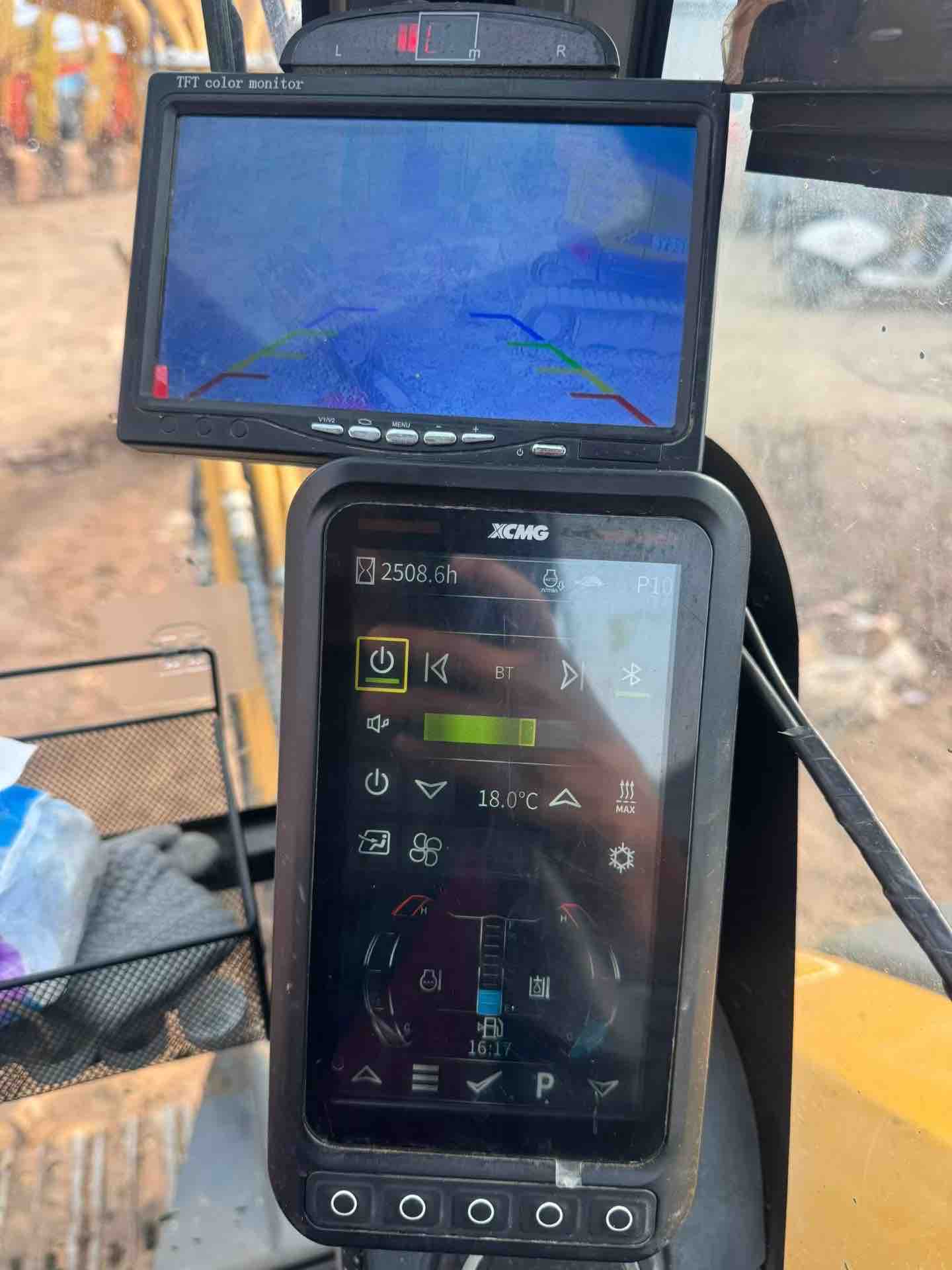 Buy XCMG XE60WA Used Excavator / 4