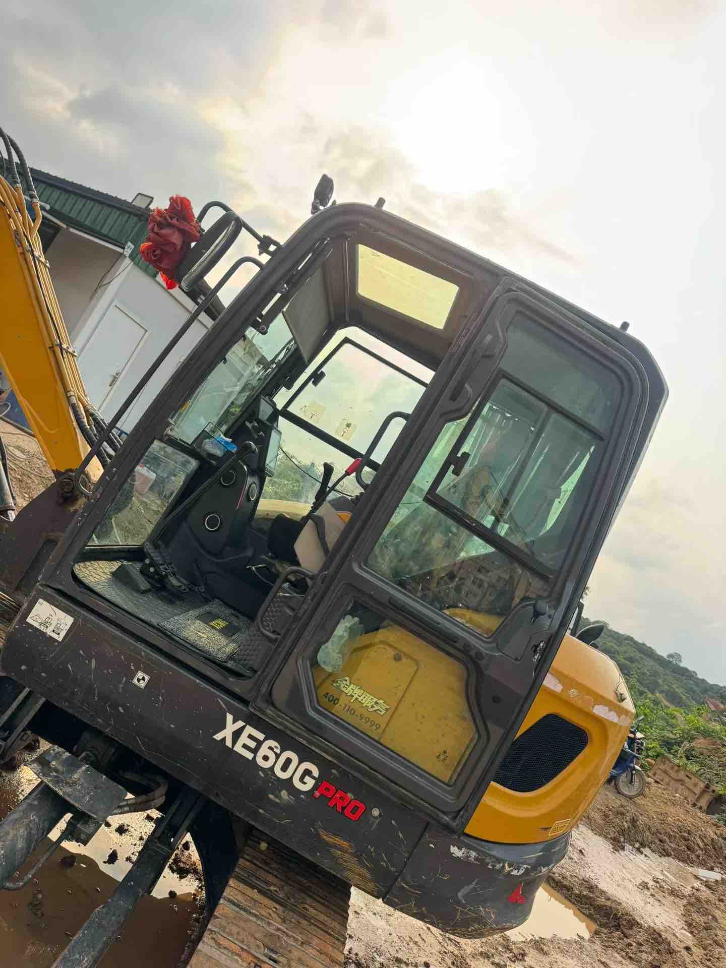 Buy XCMG XE60WA Used Excavator / 3