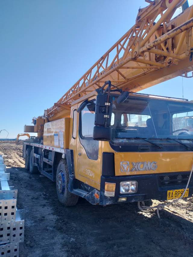 Buy XCMG QY25K5-1 Used Crane / 2