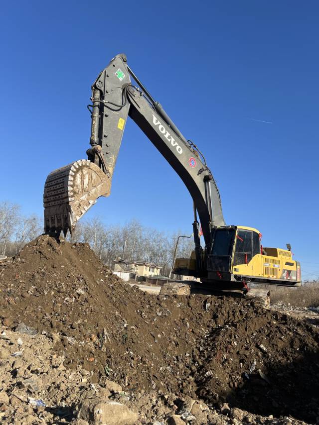 Buy Volvo Used Excavator / 6
