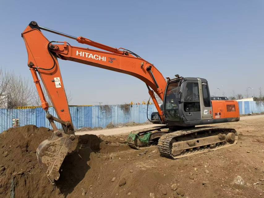 Buy Hitachi EX200-6 Used Excavator / 5