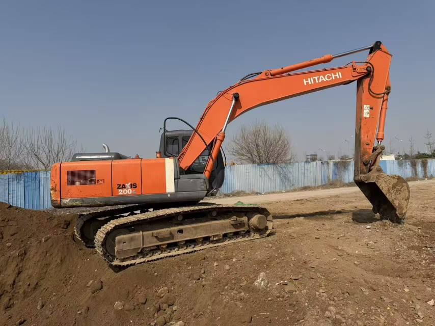 Buy Hitachi EX200-6 Used Excavator / 7