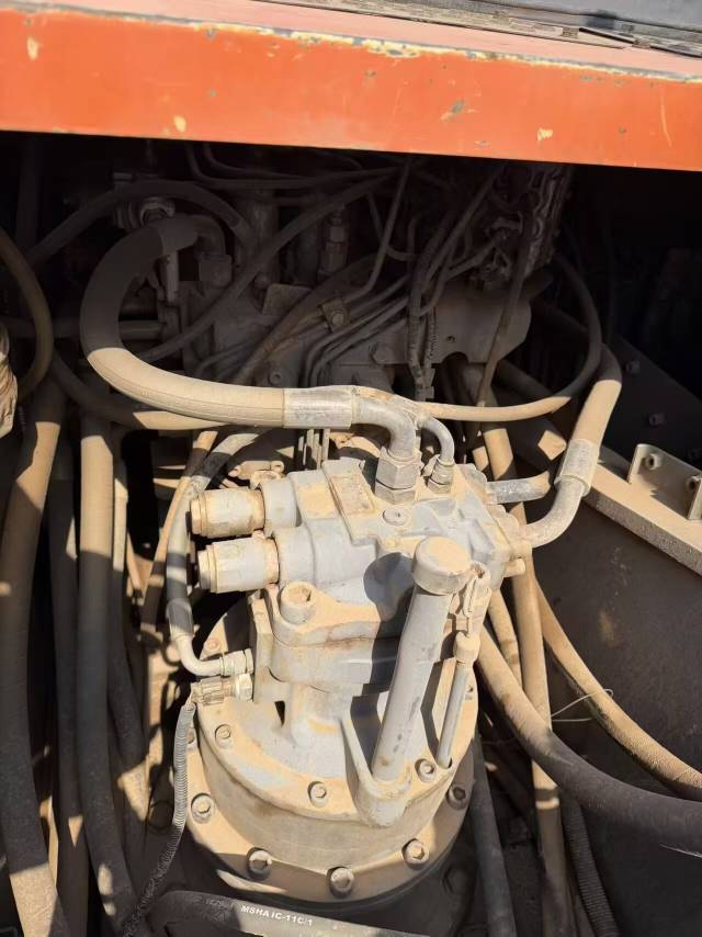 Buy Hitachi EX200-6 Used Excavator / 4