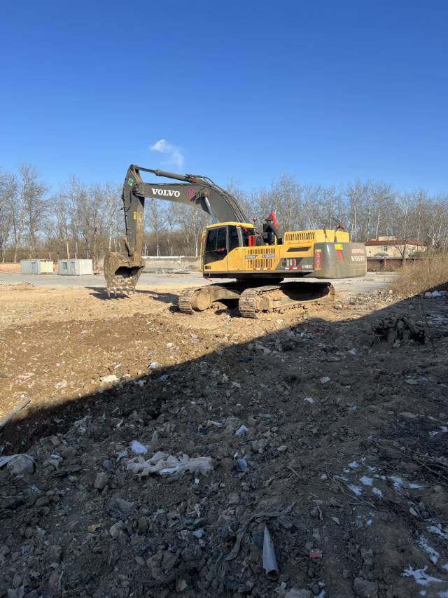 Buy Volvo Used Excavator / 2