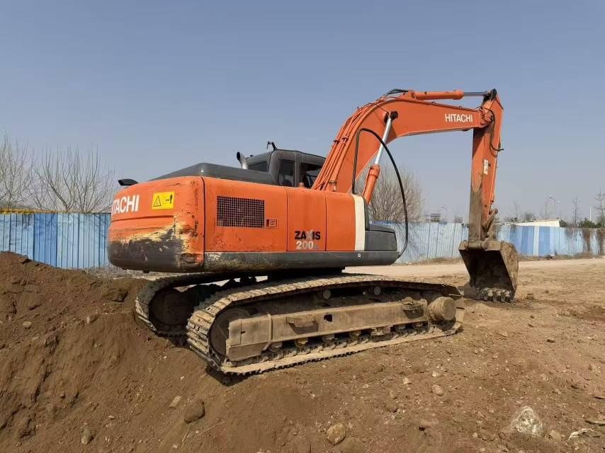 Buy Hitachi EX200-6 Used Excavator / 2