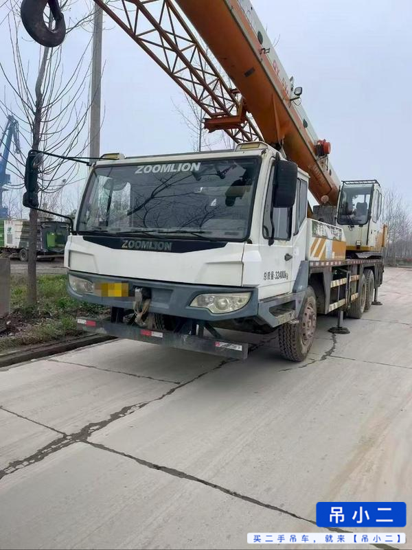 Buy Zoomlion 25V Used Crane