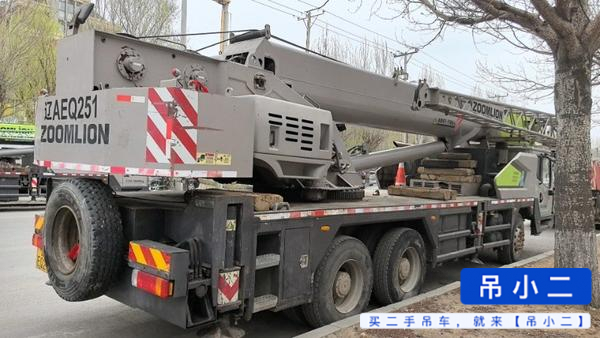 Buy Zoomlion 250V Used Crane / 4