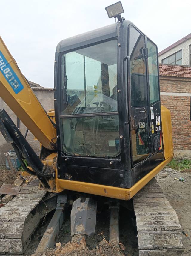 Buy Caterpillar 305.5E2 Used Excavator / 7