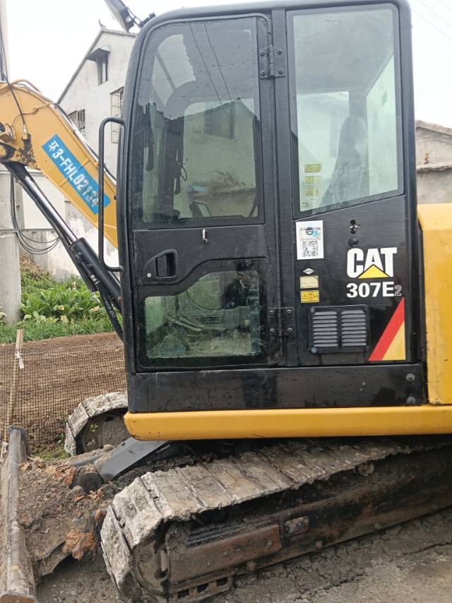 Buy Caterpillar 305.5E2 Used Excavator / 6