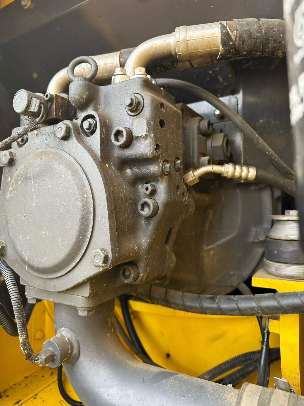 Buy Komatsu PC160-7 Used Excavator / 7