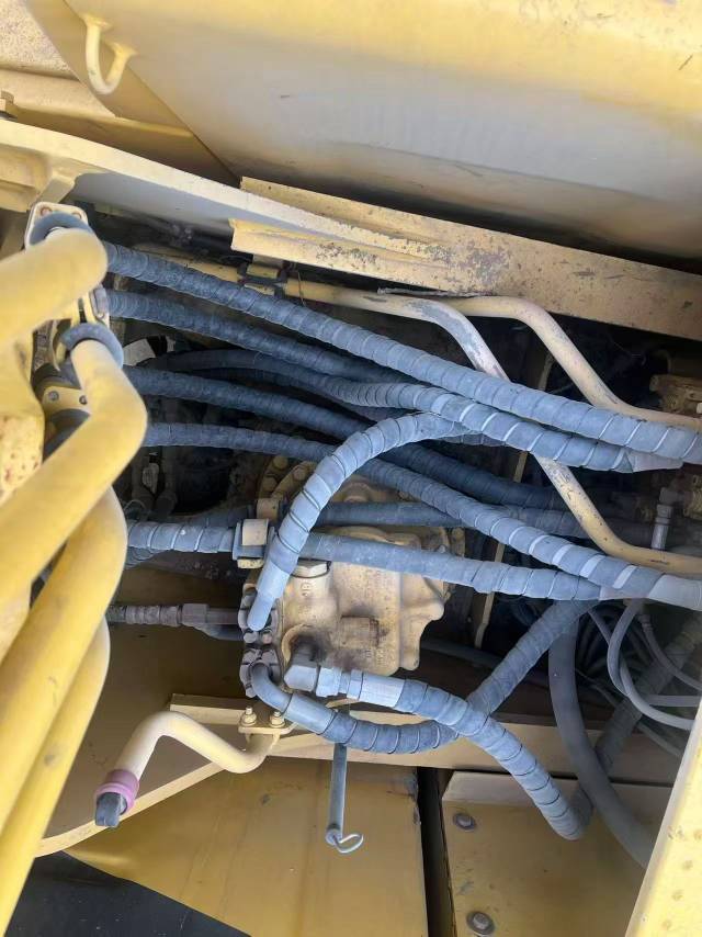 Buy Komatsu PC200-8N1 Used Excavator / 4