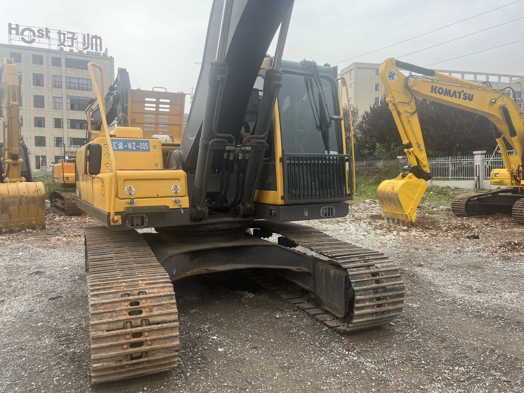 Buy Volvo EC200 Used Excavator / 2