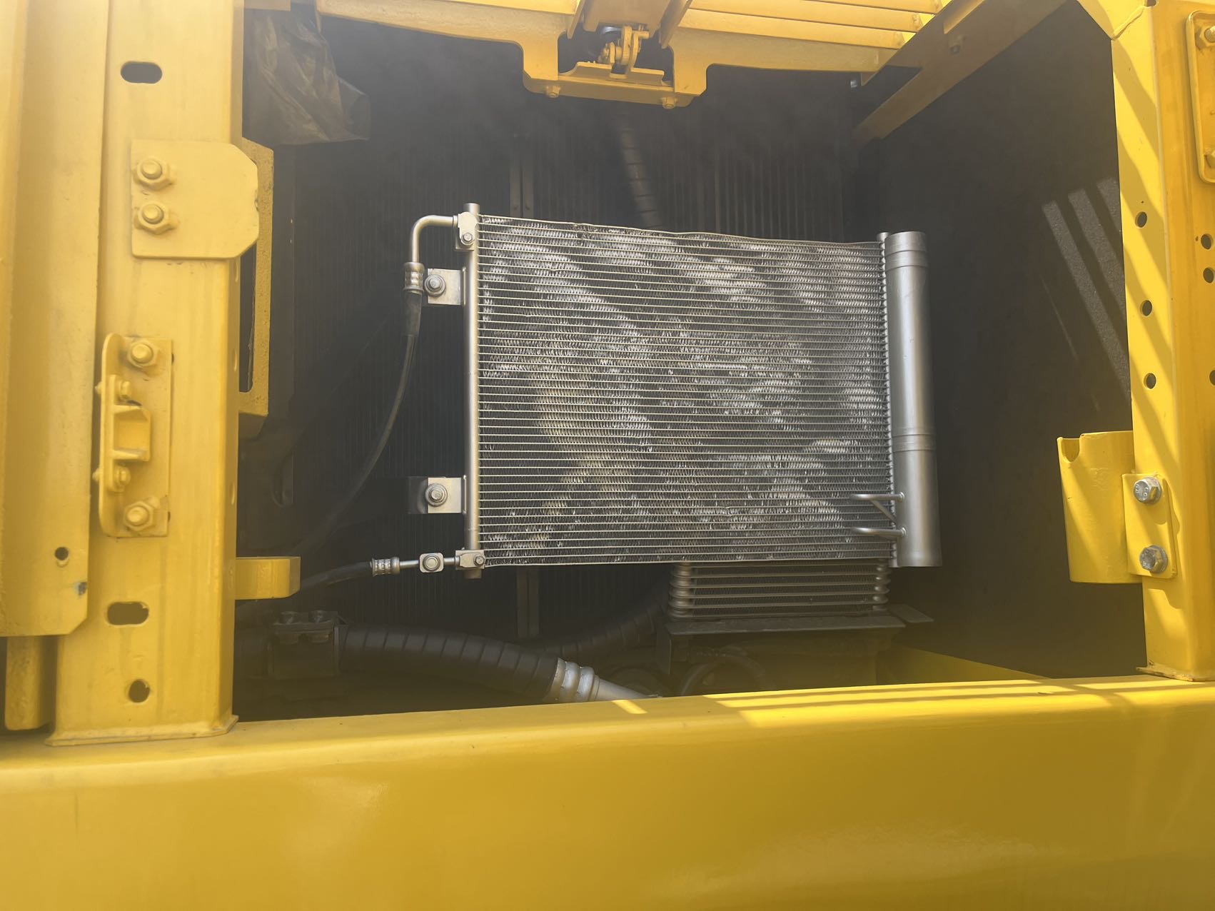 Buy Komatsu PC220-7 Used Excavator / 9