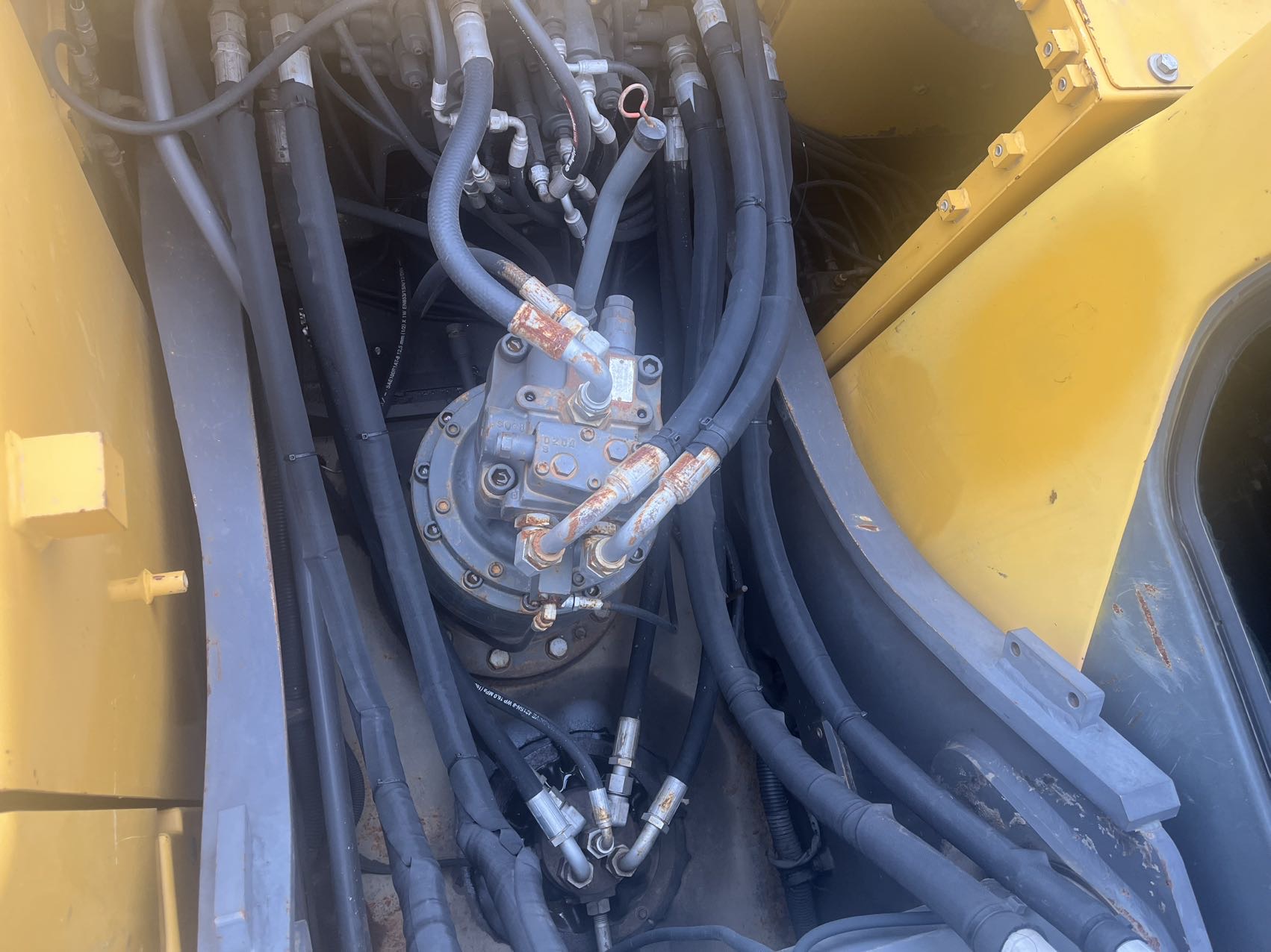 Buy Volvo EC200 Used Excavator / 8