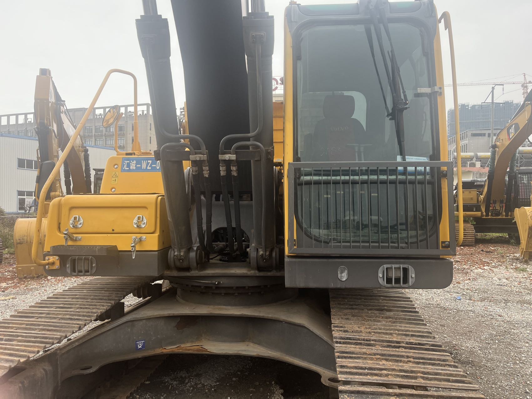 Buy Volvo EC200 Used Excavator / 3