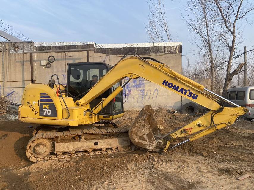 Buy Komatsu PC70-8 Used Excavator / 2