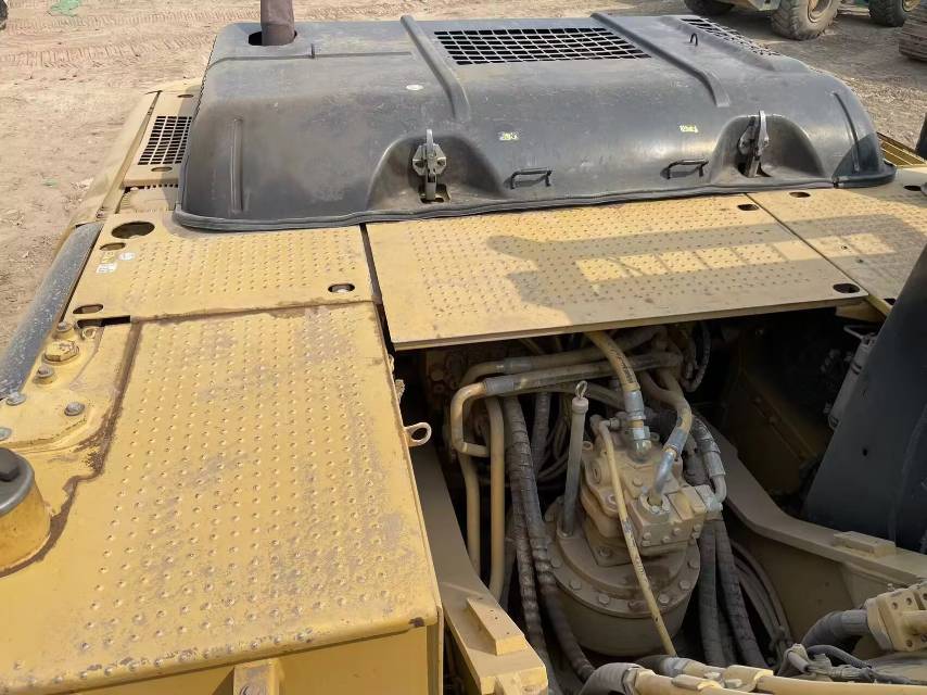 Buy Caterpillar 324D Used Excavator / 8