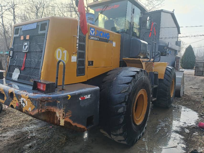Buy XCMG LW600FV Used Loader / 7