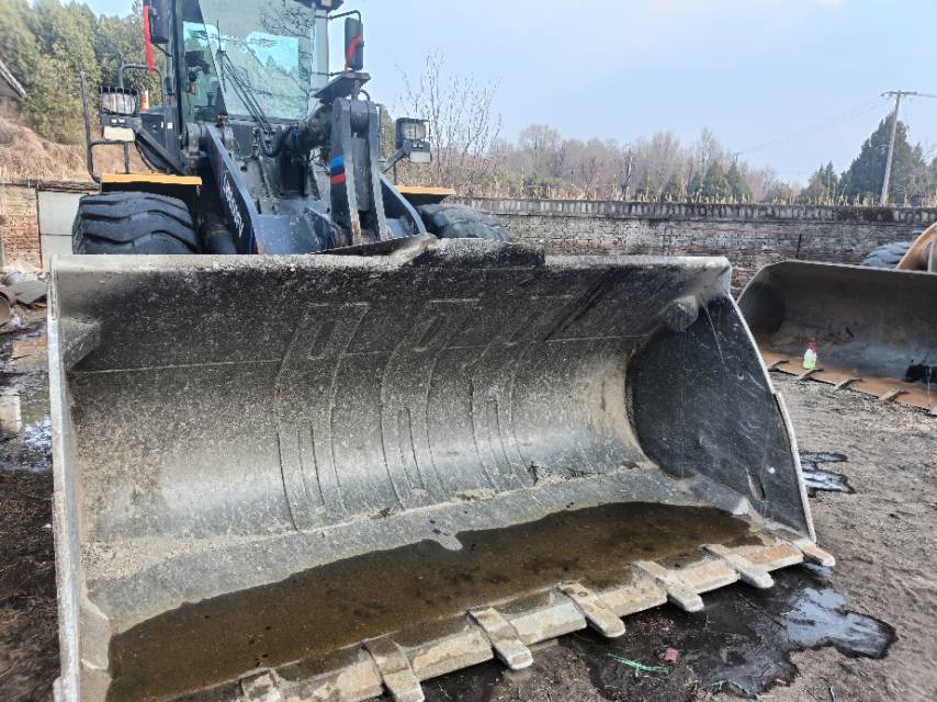 Buy XCMG LW600FV Used Loader / 10