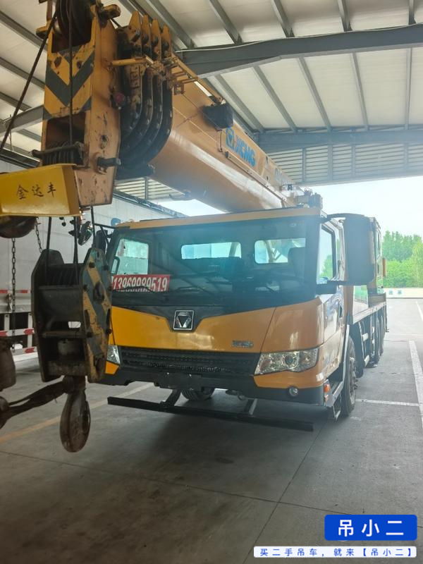 Buy XCMG QY25KC Used Crane / 2