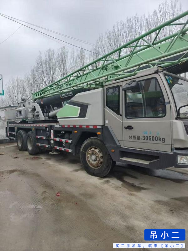 Buy Zoomlion ZTC201V551 Used Crane / 2