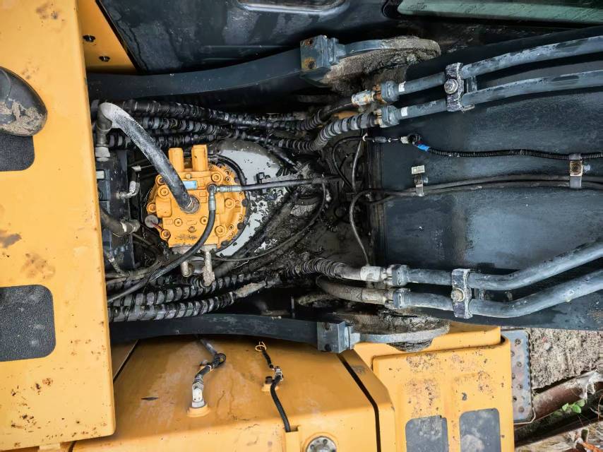 Buy Hyundai 215LC-7 Used Excavator / 4