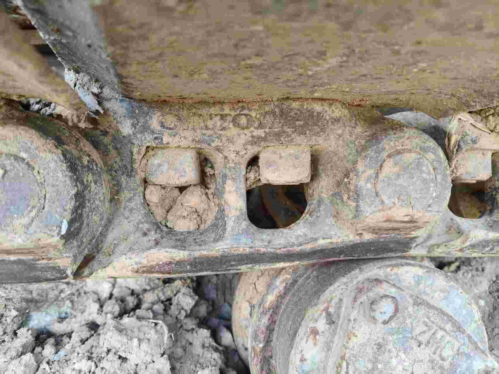 Buy Volvo 210D Used Excavator / 8