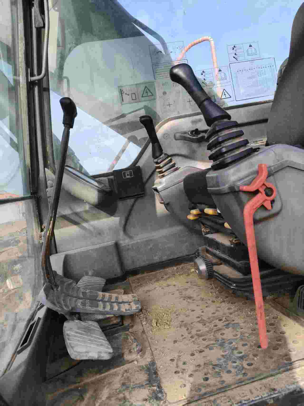 Buy Volvo 210D Used Excavator / 9