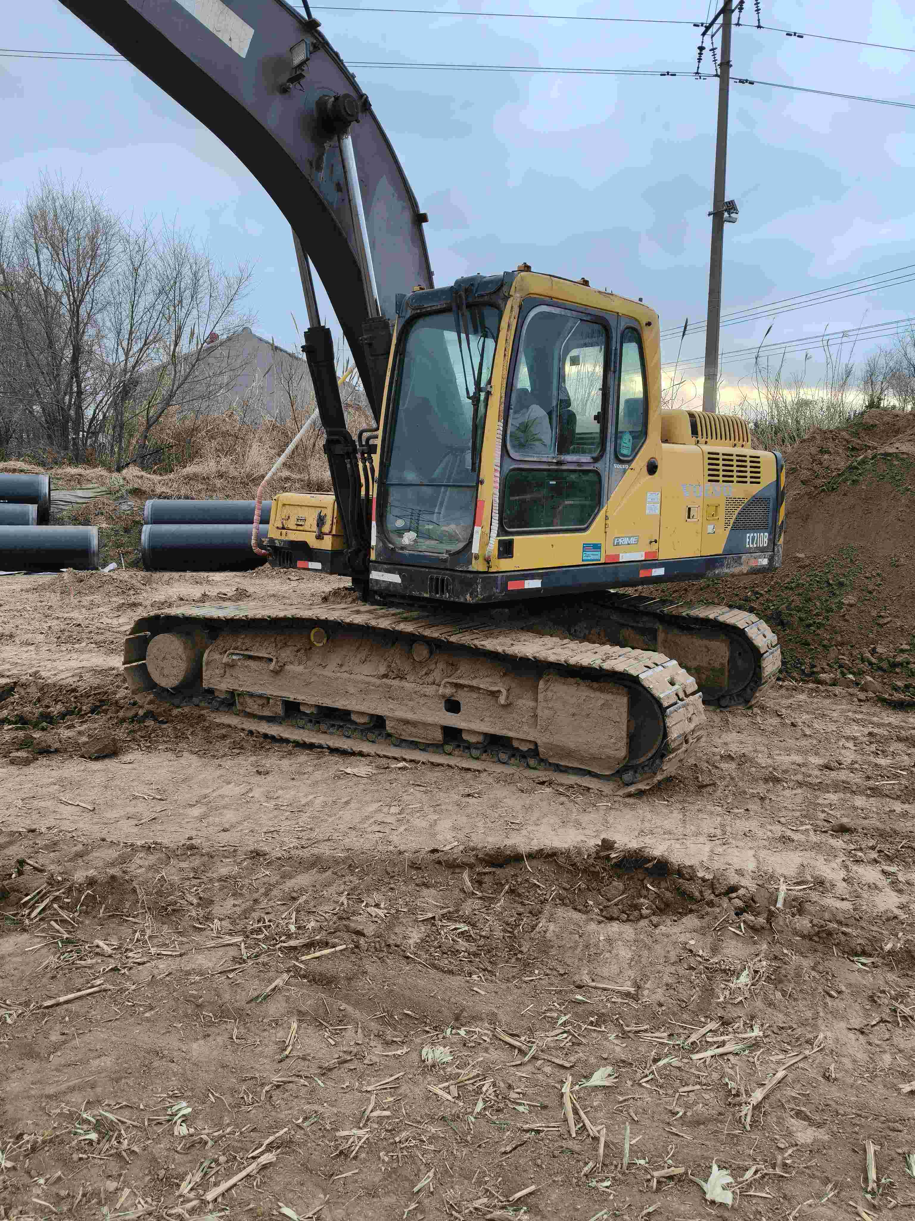 Buy Volvo 210D Used Excavator / 4