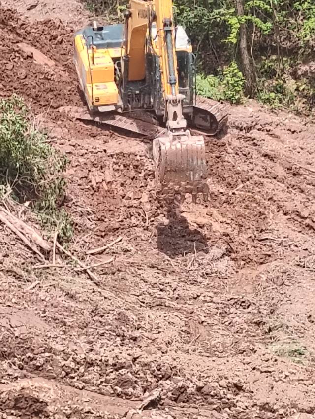 Buy Hyundai 215LC-7 Used Excavator / 2