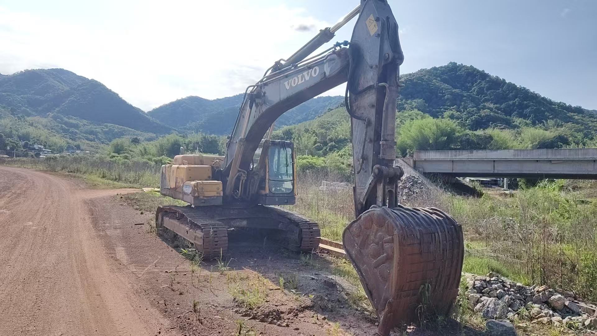 Buy Volvo 360BLC Used Excavator / 2