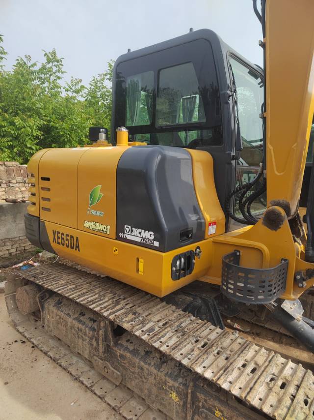 Buy XCMG XE65DA Used Excavator / 2