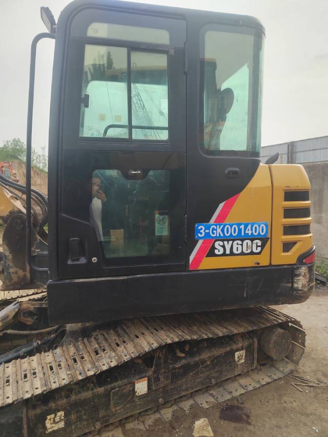 Buy Sany SY60C Used Excavator / 3